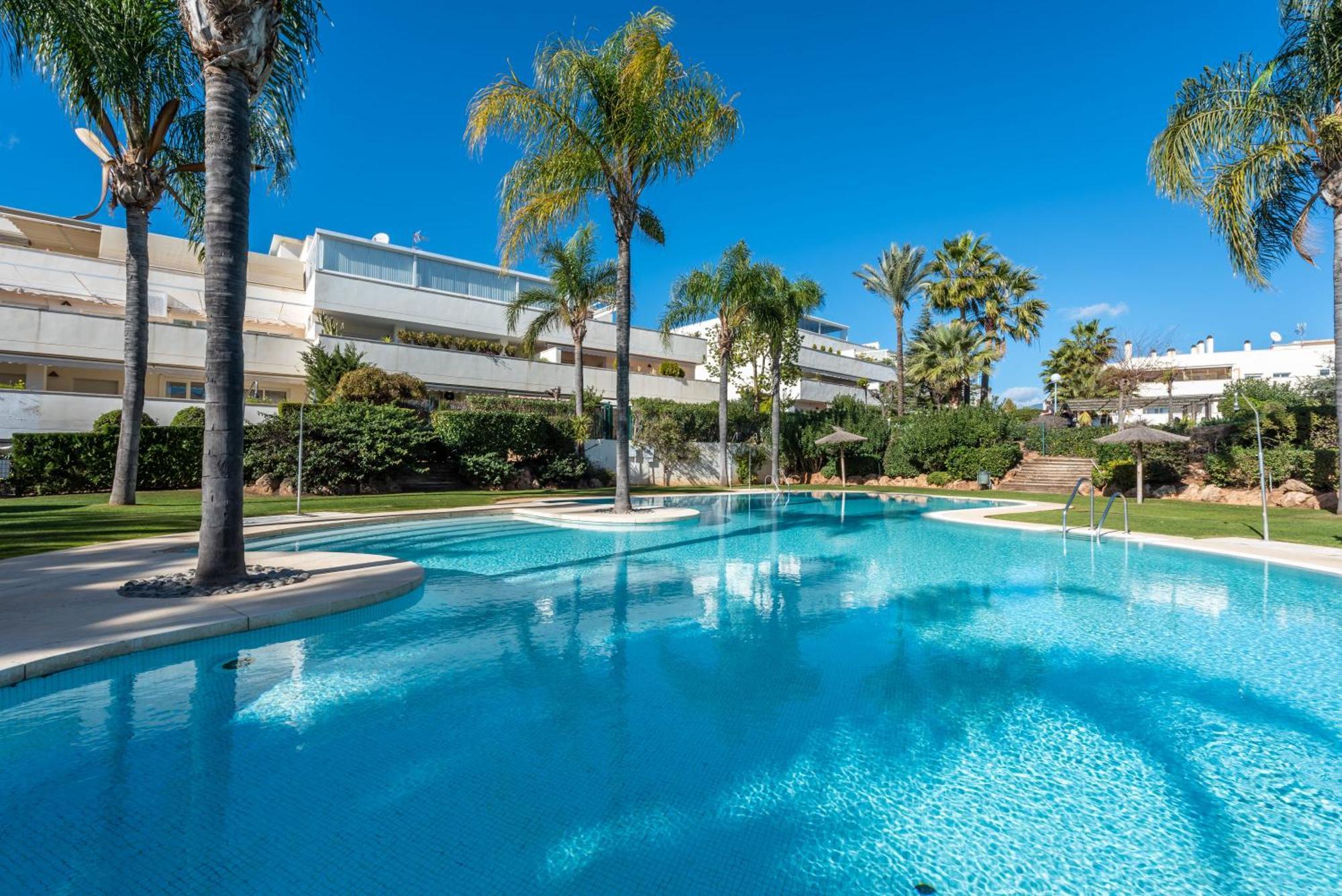 Altos De Banus Lv Apartment Marbella